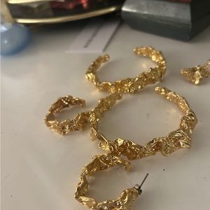 AMBER SCEATS Emery Cuff 24 Carat Gold Plated Brass Chunky Bracelet NEW O…